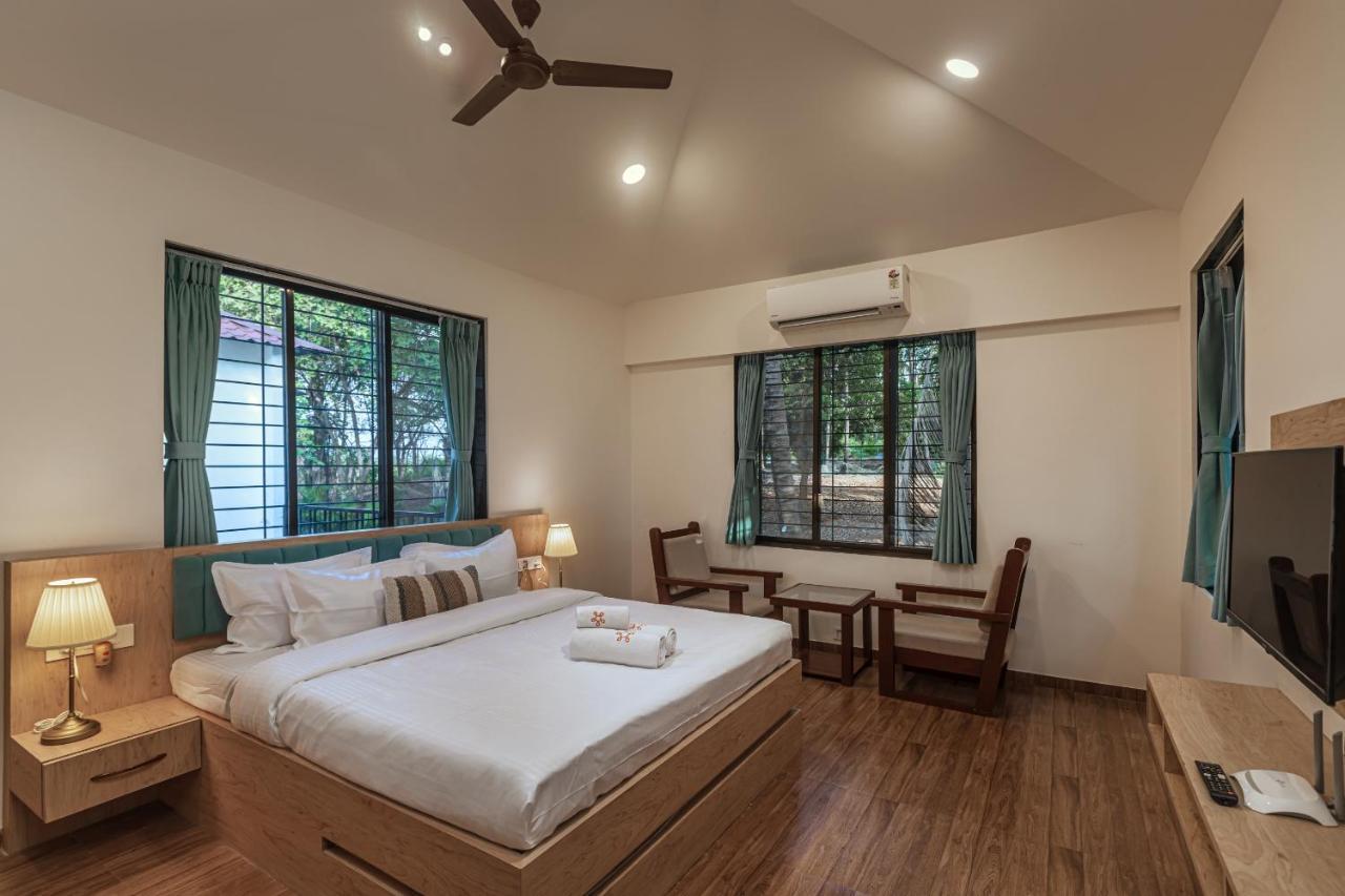 Saffronstays Riverfront Manor, 5-Bdr Pool Villa By Pej River Karjat Buitenkant foto